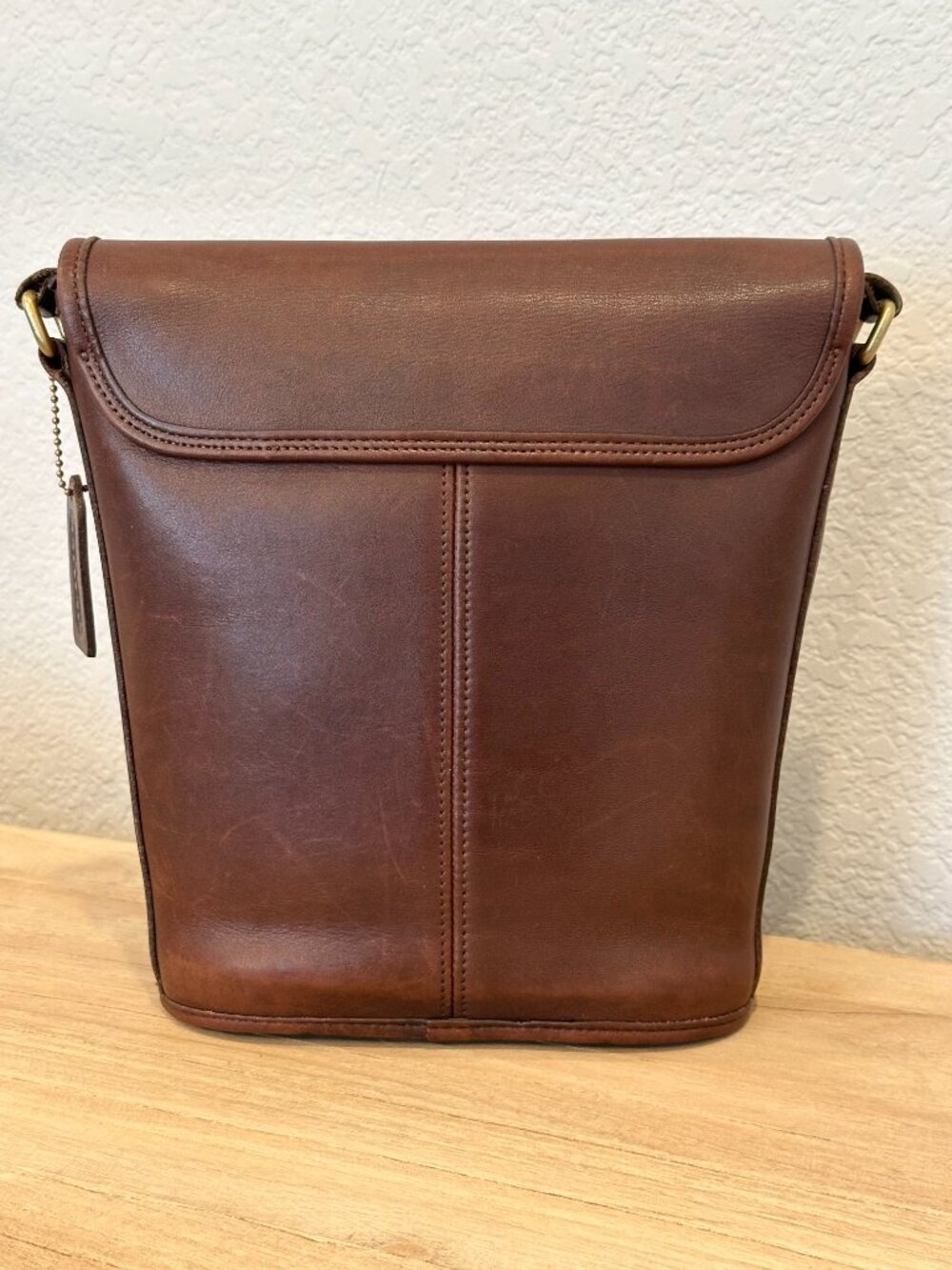 COACH Bradley Bucket Bag - Mahogany Leather - Crossbody - USA pre-1994 - Picture 2 of 9